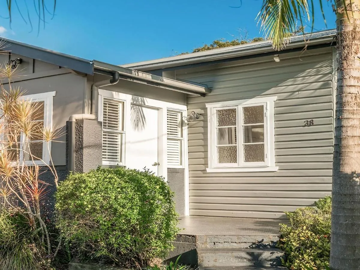 Alkira - Boutique Cottage - Walk To Clarkes Beach Byron Bay 0*,