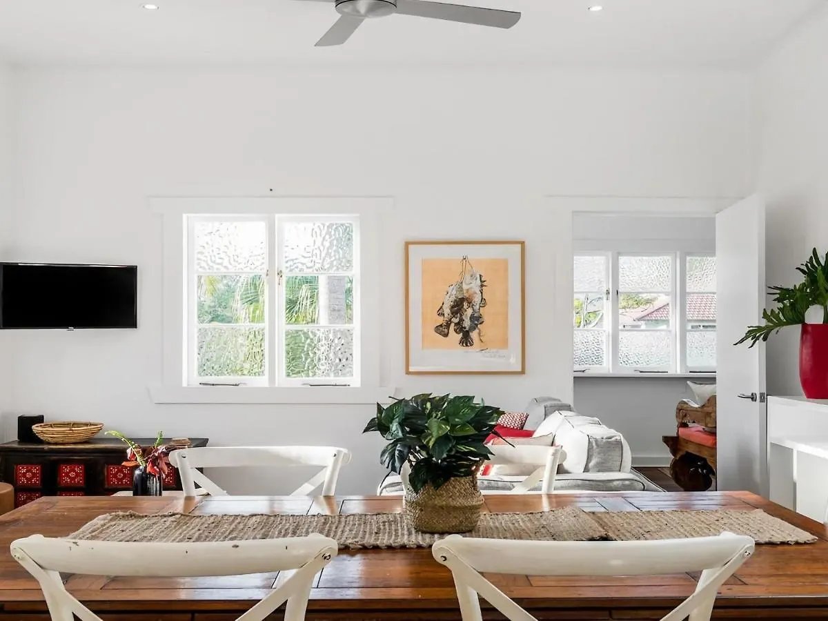 Alkira - Boutique Cottage - Walk To Clarkes Beach Byron Bay